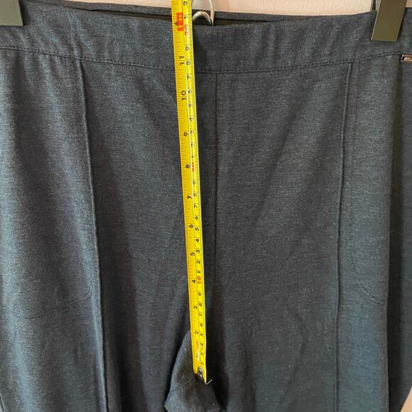 St. John Navy Blue Heathered Pintuck Stretchy Straight Leg Pants Women's size 12 - Picture 11 of 12